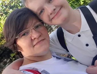 Галина, мама ребёнка с инвалидностью, зарабатывает и самореализуется с помощью хобби