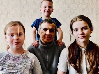 У Марины трое детей, которые верят, что их мама снова сможет ходить