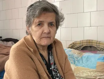 Галина Михайловна дарит радость своим пением, давайте подарим ей поддержку и заботу