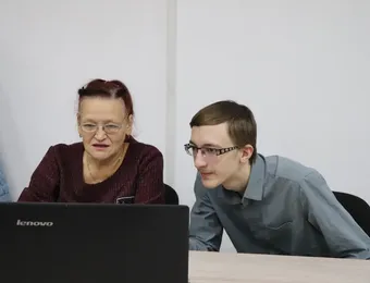 Поддержите сбор средств для ор­га­ни­за­ции бес­плат­ных кон­суль­та­ций по ком­пью­тер­ной гра­мот­но­сти для пен­си­о­не­ров
