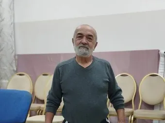 Помогите Абдулле получить документы и доступ к социальной поддержке