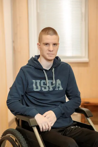 Чтобы снова ходить и помогать людям, Владиславу нужны средства на реабилитацию