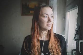 Пока Настя ждёт пересадки лёгких, ей нужно жильё рядом с центром трансплантологии, чтобы не пропустить вызов на операцию