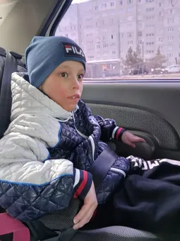 Ваня учится общаться с миром и ему нужна наша поддержка