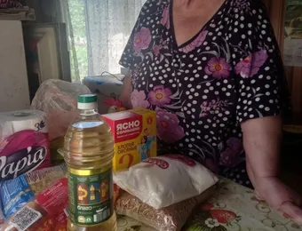 Давайте поможем Людмиле Андреевне утеплить дом и заменить холодильник