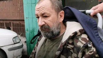 Перелом обоих бедер, травма грудной клетки и катаракта. Позвольте нам продолжить помогать Сергею