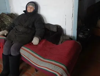 Сделайте дом Евдокии Иннокентьевны тёплым — помогите с печью