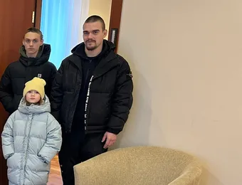 Мише и Веронике нужен дом, где не страшно жить, пожалуйста, помогите