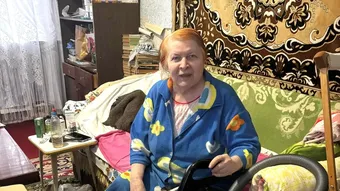 После перелома и инсульта Зоя Тимофеевна не может сама ходить в магазин. Давайте поддержим продуктовыми наборами