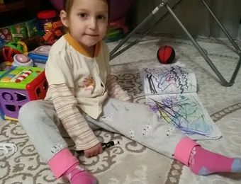 Помочь общаться с другими детьми, чтобы обрести друзей