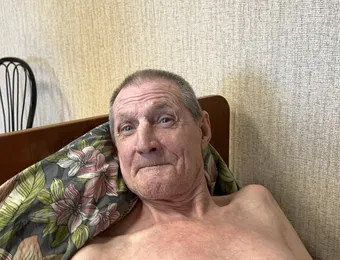 Потеряв ноги и пережив развод, Валерий не потерял силу духа — поддержим его!