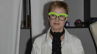Анастасия Николаева помогает онкобольным в творческой студии — поддержим её!