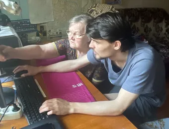Цифровые волонтёры помогают Дине Шалашовой не потеряться в мире технологий и осуществлять мечты